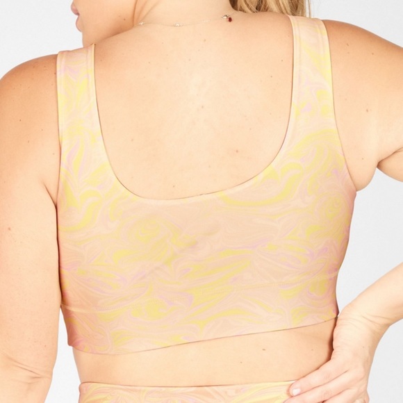 🥳2/$100🥳 3 pice set: leggings, reversible bra & crop tee - Picture 12 of 16